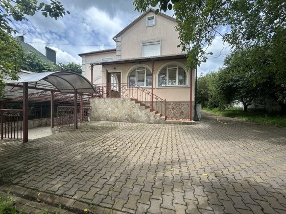 Продам просторий будинок в с. Крюківщина Крюковщина