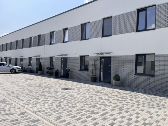 Таунхаус 58 м2 зі своїм двориком, Білогородка. По ціні квартири.Власни Белогородка