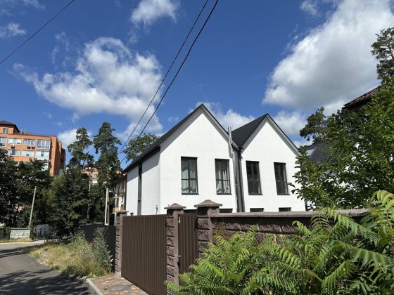 Дуплекс з ремонтом 80% в районі озера. Ворзель