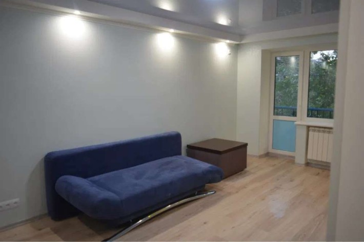 Продаж 3-к квартири вул. Будівельників 12 - фото 1