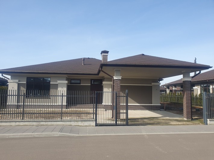 Продаж сучасного котеджу у КМ Золоче. Частковий ремонт. - фото 1