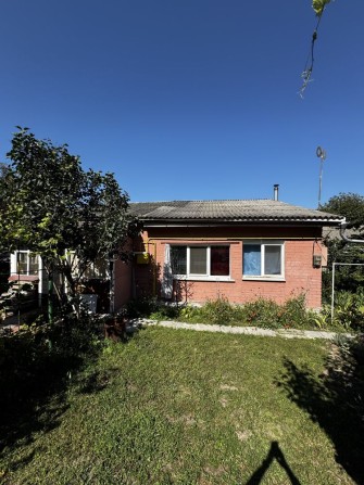 Продаж будинку біля Києва — центр Ходосівки, 14 соток землі - фото 1