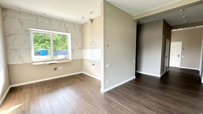 Продаю будинок з ремонтом 10 км від Києва озеро, ліс. ВЛАСНИК - фото 1