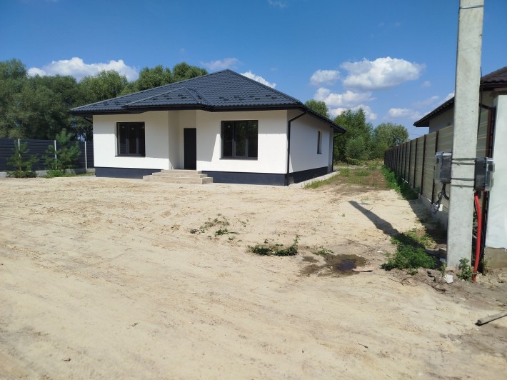 Будинок в затишному місці - фото 1