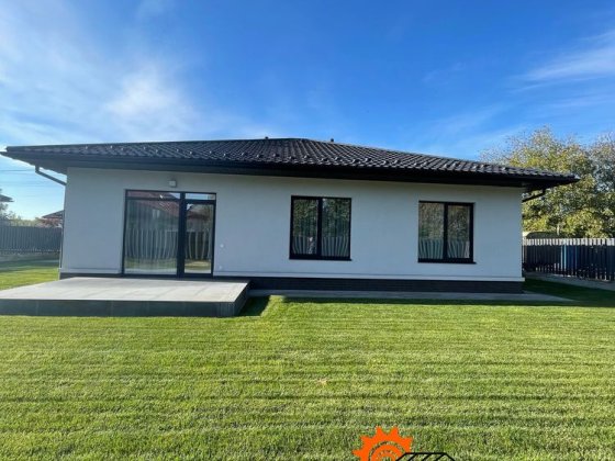 Продаж будинку з ремонтом і  меблями с.  Гнідин Гнідин