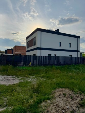 Продається сучасний 2 поверховий будинок, в Ходосівці, 15хв до Києва - фото 1