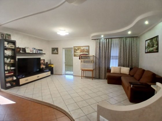 Комфортний будинок для сім'ї Белогородка