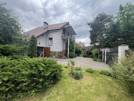 Дім котедж з гаражем 235 кв 5 кім 15 сотих Гнідин Гнедин Гнедин