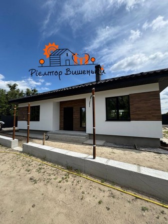 Продаж будинку з готовим гостьовим будиночком с. Гнідин - фото 1