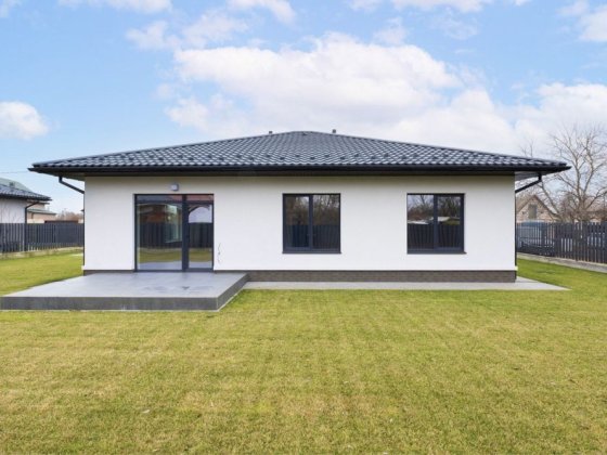 Будинок із ремонтом, с. Гнідин, новий Гнедин