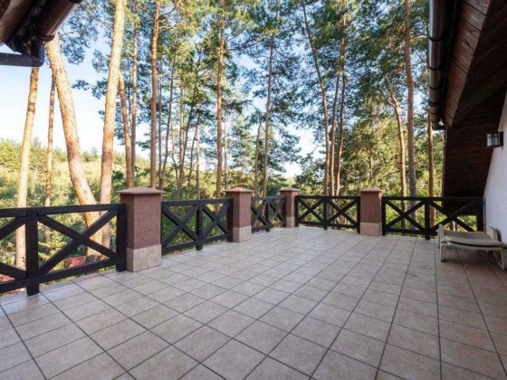 Продається чудовий маєток у мальовничому місці! Лісники