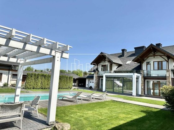 Продаж дома с бассейном и СПА комплексом Лесники без комиссии Лісники