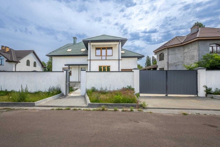 Продаж просторого будинку з укриттям і гаражем, 12 соток. Гореничі - фото 1