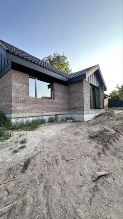 ВІД ЗАБУДОВНИКА Новий будинок з підвалом в центрі  біля школи ГОРЕНИЧІ - фото 1