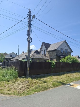 Два будинка з ділянкою 9 соток в центрі міста - фото 1