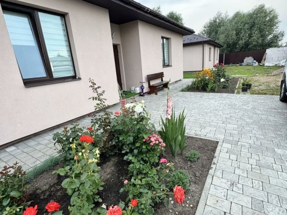 2 будинки початок Нових Петрівець ціна за один з ремонтом Нові Петрівці