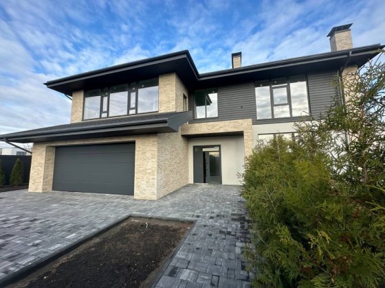 РОЗКІШНИЙ будинок з ремонтом на 12 сот. БАСЕЙН, Гараж, САУНА. КМ Лісники