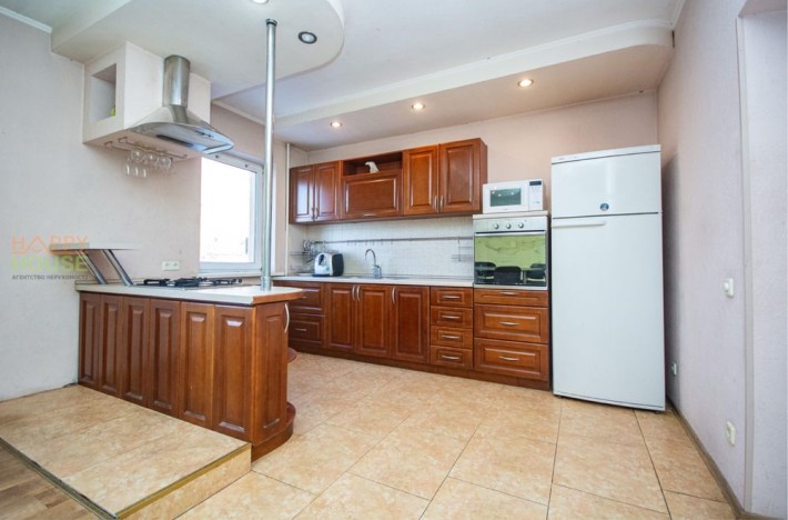 Продаж будинку в с.Нові Петрівці, площ 185м2,+100м2 (сауна, підвал) - фото 1