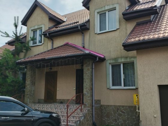 Продаеться окремий дім-дуплекс,163м.кв.Евроремонт,повни фарш.Торгуемся Нові Петрівці