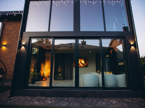 Повністю АВТОНОМНИЙ Дизайнерський будинок в закритому КМ біля Києва ! Стоянка