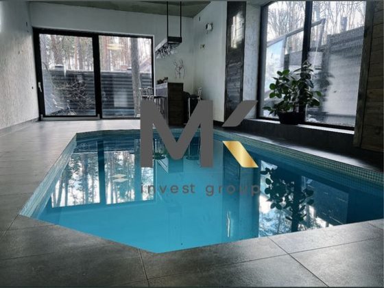 Сучасний двоповерховий будинок з басейном в с.Стоянка Стоянка