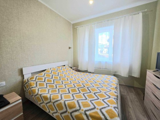 3 кімн таун з ремонтом та частково меблі, техника! Поруч садочок.