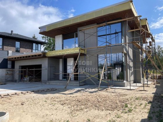 Сучасний цегляний будинок в закритому КМ Нова Ходосівка.Велика ділянка Ходосівка