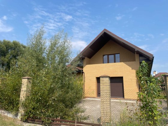 Маєток в 5хв від Києва! Елітний будинок на березі озера Стоянка