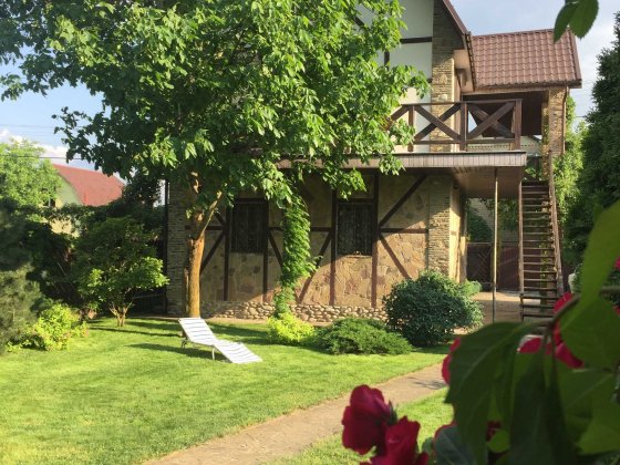 Будинок - Обухівський р-н, Київська обл. Блакитне озеро. Підгірці. Підгірці