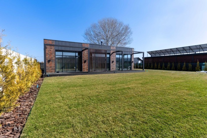 Будинок (без %)  110м² та 6 соток з ремонтом у котеджному містечку - фото 1