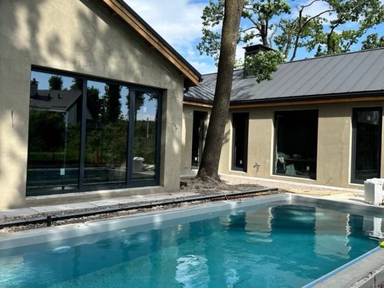 Сучасний будинок З РЕМОНТОМ ! ділянка 10 соток, басейн, автонавіс ! Віта-Поштова