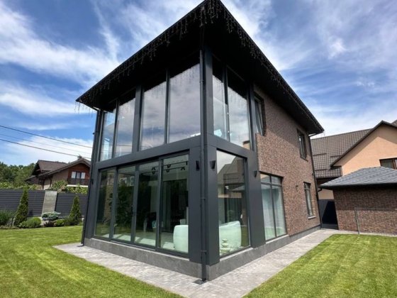 Продаж ексклюзивного будинку! Стоянка ! Дорогий ремонт Стоянка