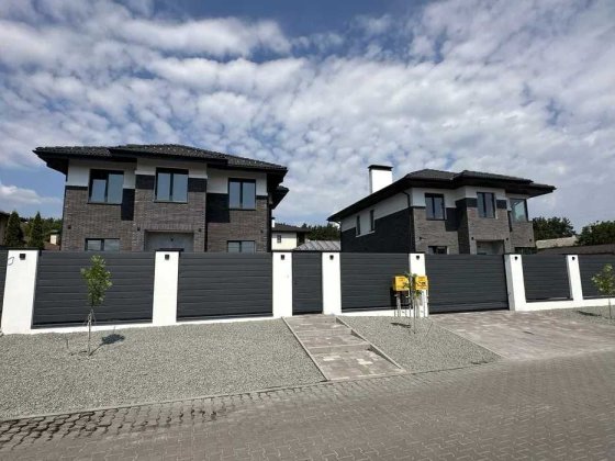 Продаж якісно побудованих БУДИНКІВ Стоянка 2. закрита територія  ГАЗ Стоянка