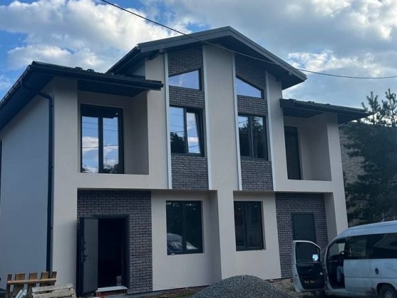 Новий дуплекс біля ЖК Ірпінь Сіті з видом на ліс - є ГАЗ Стоянка