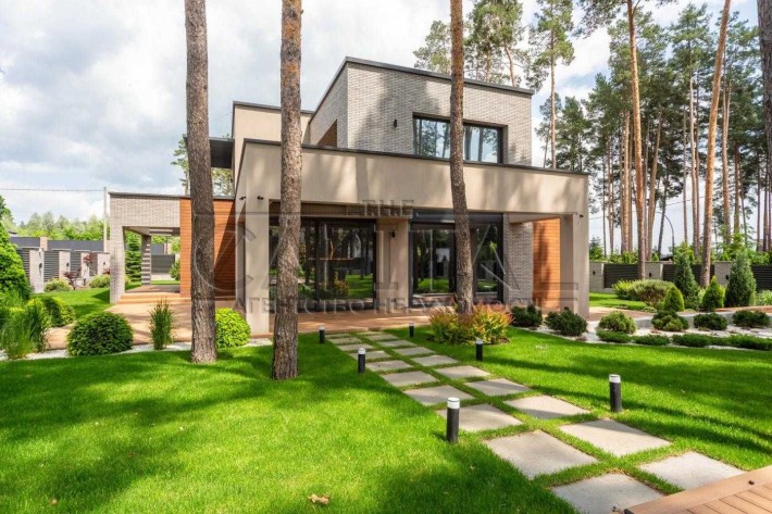 Елітний Smart Home з басейном і меблями, сучасний будинок під Києвом - фото 1