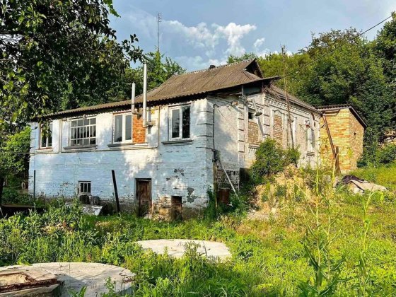 Продам будинок хату житло в м. Богуслав Богуслав