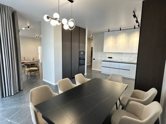 Продаж неймовірного НОВОГО будинку з РЕМОНТОМ . Стоянка, 165 м2 Стоянка