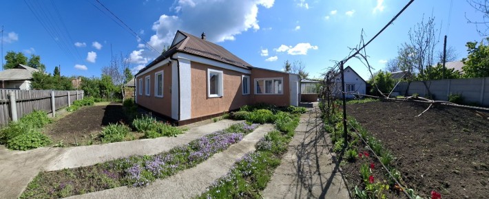 Будинок в мальовничому місті Ржищів біля Дніпра - фото 1