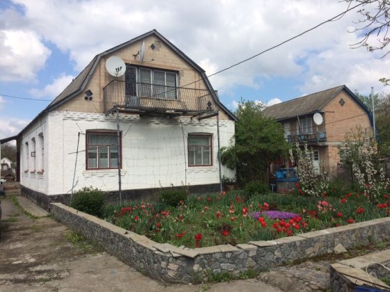 Продам будинок всі комунікації в будинку Рокитное