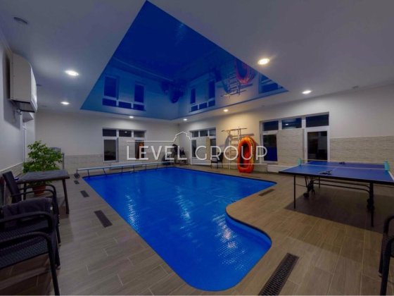 Двоповерховий будинок 500м2, басейн, 5 спалень, 18 соток, Глеваха Глеваха