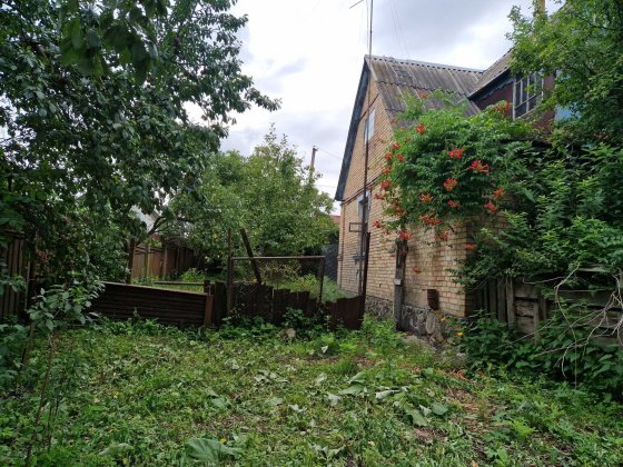 Продається будинок  у центрі с. Бабинці  для дачі чи нової забудови Бабинці