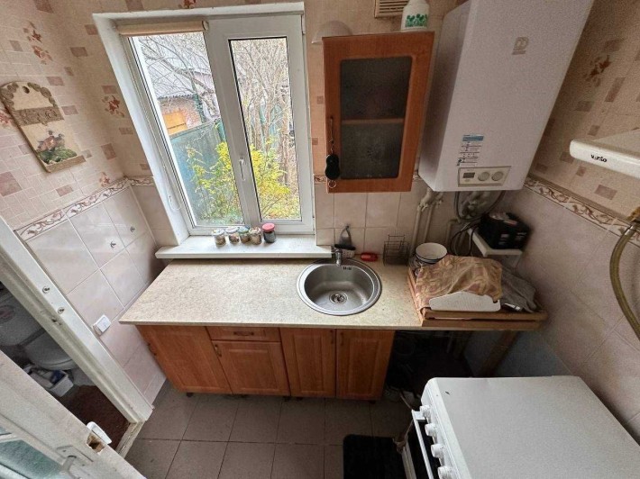 Продам півбудинку біля Києва - фото 1