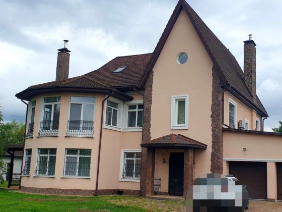 Полностью автономный дом в тихом, сказочном пригороде Киева. Бобрица