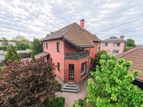 Будинок 252 м, центр с Гора, вул Покровська 55А, м Бориспільська 15 хв Кедина Гора