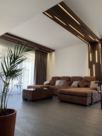 Однопоаерховий будинок, дизайнерський ремонт, меблі. Дмитрівка, ліс… - фото 1