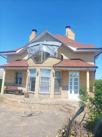 Дмитровка, отличный частный дом 221 м, 8.24 сотки, метро Житомирская - фото 1