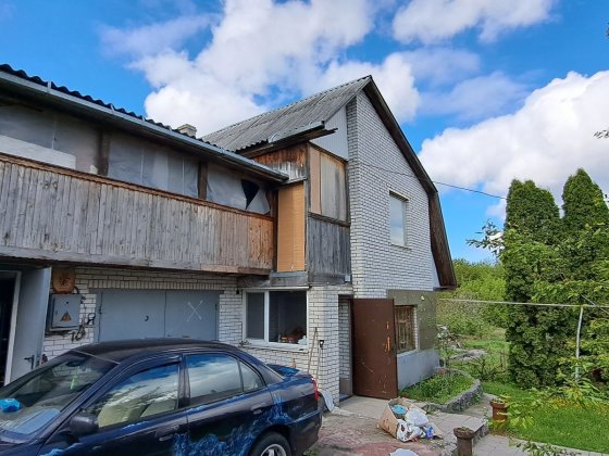 2 ДОМА в центре с. Зазимье, 15 км. от Киева,.