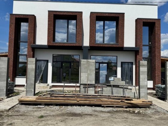 Продаж Будинок /Дуплекс в Зазим’я Зазимье