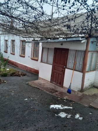 Будинок в с.Красилiвка, початок села. Вул. Благодатна. Бiля траси. - фото 1