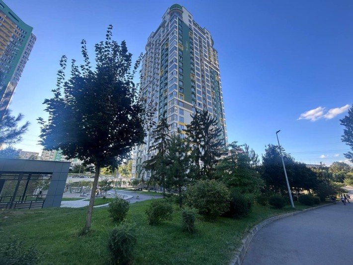 Продаж 1-кімнатної квартири без ремонту, ЖК «Паркове Місто»  Виноградар - фото 1